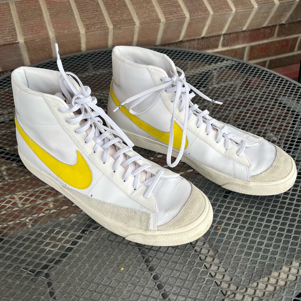 Nike Blazer Mid ‘77 Vintage: White Yellow Size 13